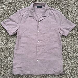 ASOS men’s medium textured regular fit short sleeve button down shirt